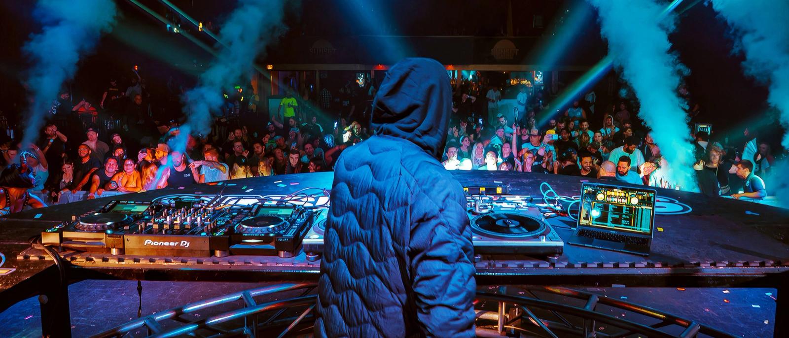 UZ using Serato DJ Pro in a live venue